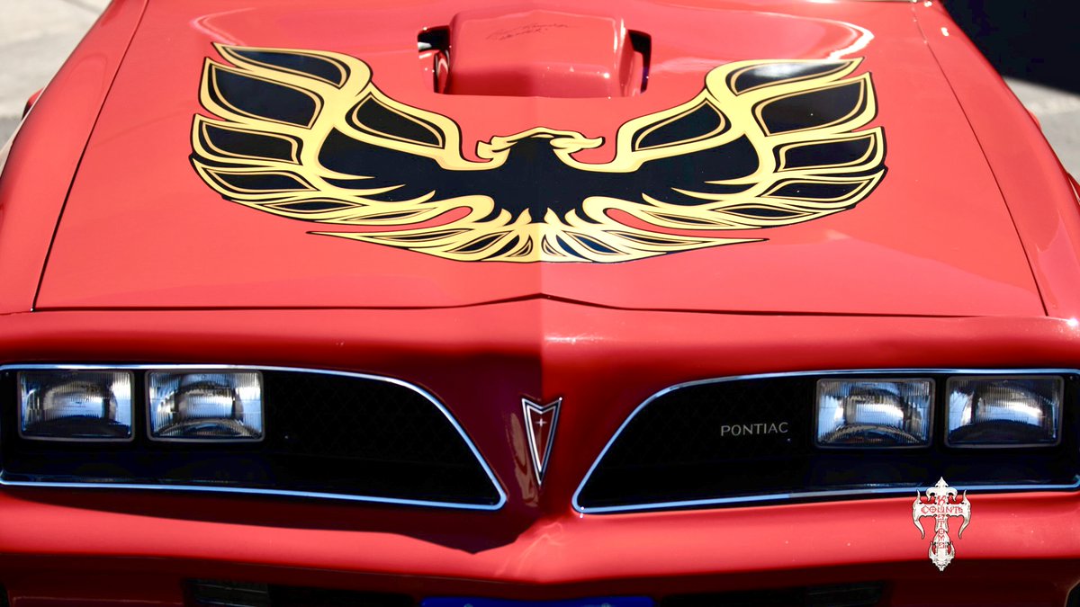 CountsKustoms's tweet image. Firebird Friday! This Pontiac was Burt Reynolds’ personal Trans Am and we had the great pleasure of watching it pass through Count’s Kustoms! What are you taking home after work this evening?  #history #lasvegas #countskustoms #countingcars #transam #pontiac #firebird