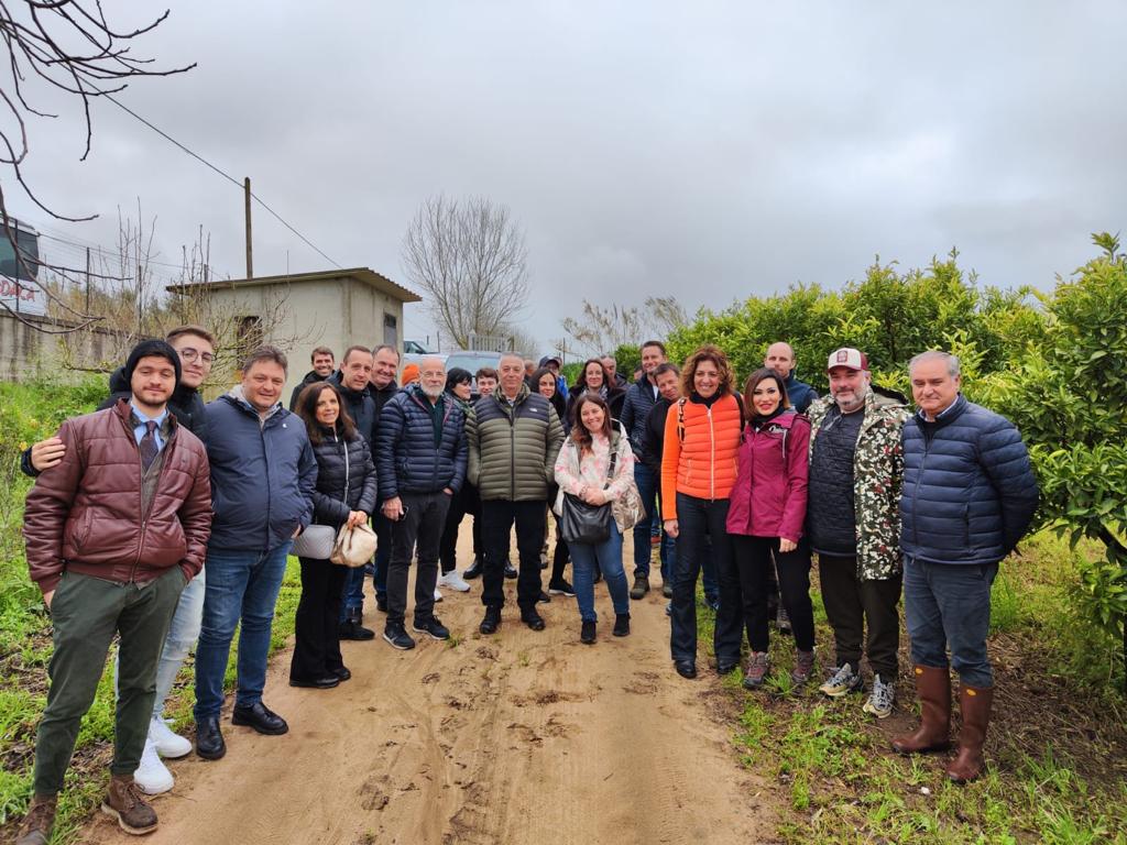 CCI de Corse (@ccicorse) on Twitter photo La Lettre ✒️ CCI de Corse | Projet “RESO TPE/PME” : Le voyage qui porte ses fruits
Lire la suite 👉🏻 ow.ly/54BB50NLpL9
<a href="/umrlisa/">UMR LISA</a> <a href="/UnivCorse/">Università di Corsica</a> <a href="/de_aop/">AOP FRUITS DE CORSE</a> <a href="/ADEC_Corse/">ADEC</a> La Lettre ✒️ CCI de Corse | Projet “RESO TPE/PME” : Le voyage qui porte ses fruits
Lire la suite 👉🏻 ow.ly/54BB50NLpL9
<a href="/umrlisa/">UMR LISA</a> <a href="/UnivCorse/">Università di Corsica</a> <a href="/de_aop/">AOP FRUITS DE CORSE</a> <a href="/ADEC_Corse/">ADEC</a>