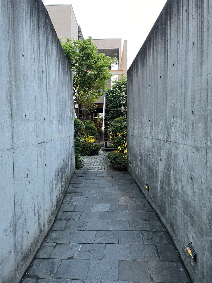 Bar_Signpost's tweet image. 本日もオープンしました😊