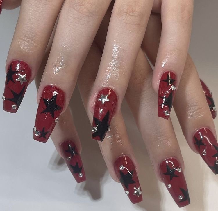 on Twitter "which nails please i cant choose"