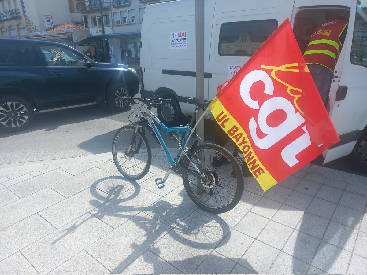 SO_Paysbasque's tweet image. Une quarantaine de participants pour parcourir 49,3 km jusqu'à Bayonne, à pied ou à vélo. D'autres les rejoindront sur le parcours