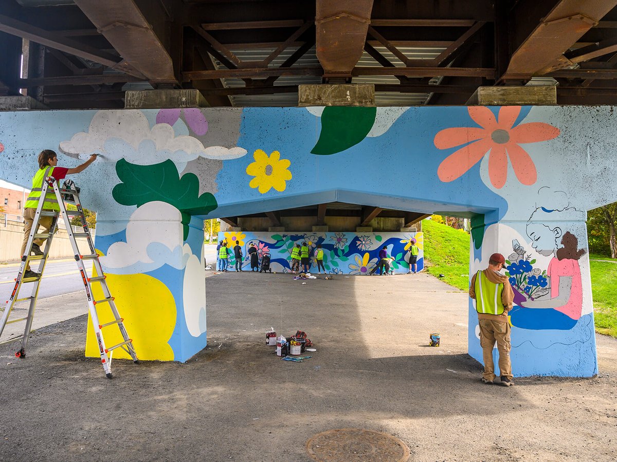 grspartnership's tweet photo. Bloomberg Philanthropies has announced that all cities in Canada, Mexico, and the U.S. can now apply for Asphalt Art Initiative grants. 🎨🖌️

The aim is to help improve street safety, activate public spaces, and engage communities.

Learn more: https://t.co/LyPmLZydiv

📸: BP https://t.co/b72AkoUaeD