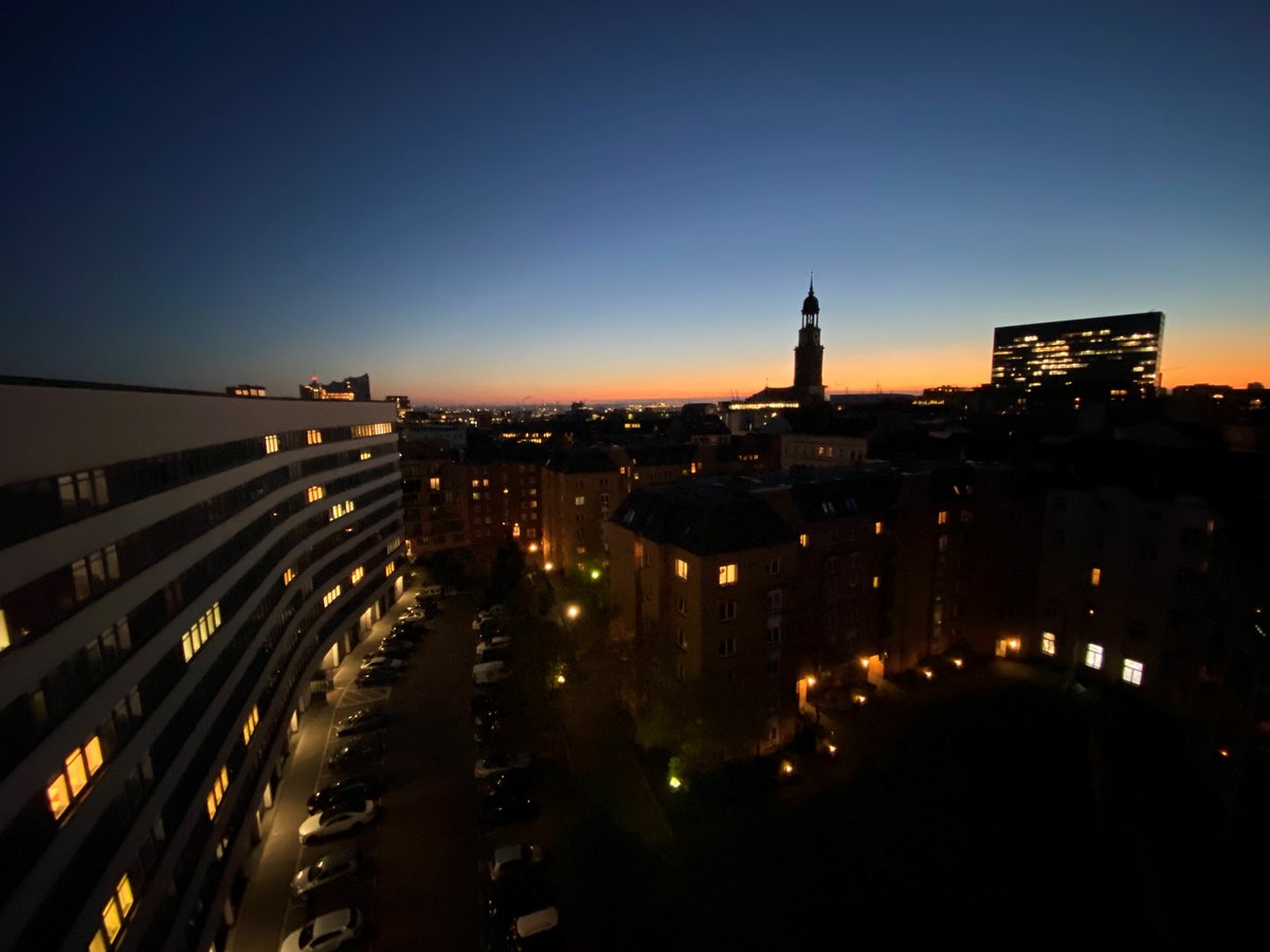 The sun is setting on an era... 
After more than nine years, today marks my last day at the @hamburgaviation office. It was honor putting  Hamburg on the map as an #aviation region with an amazing team. I'll continue with <a href="/aero_lab/">Sustainable Aero Lab</a> &amp; stay tuned for new things, too.