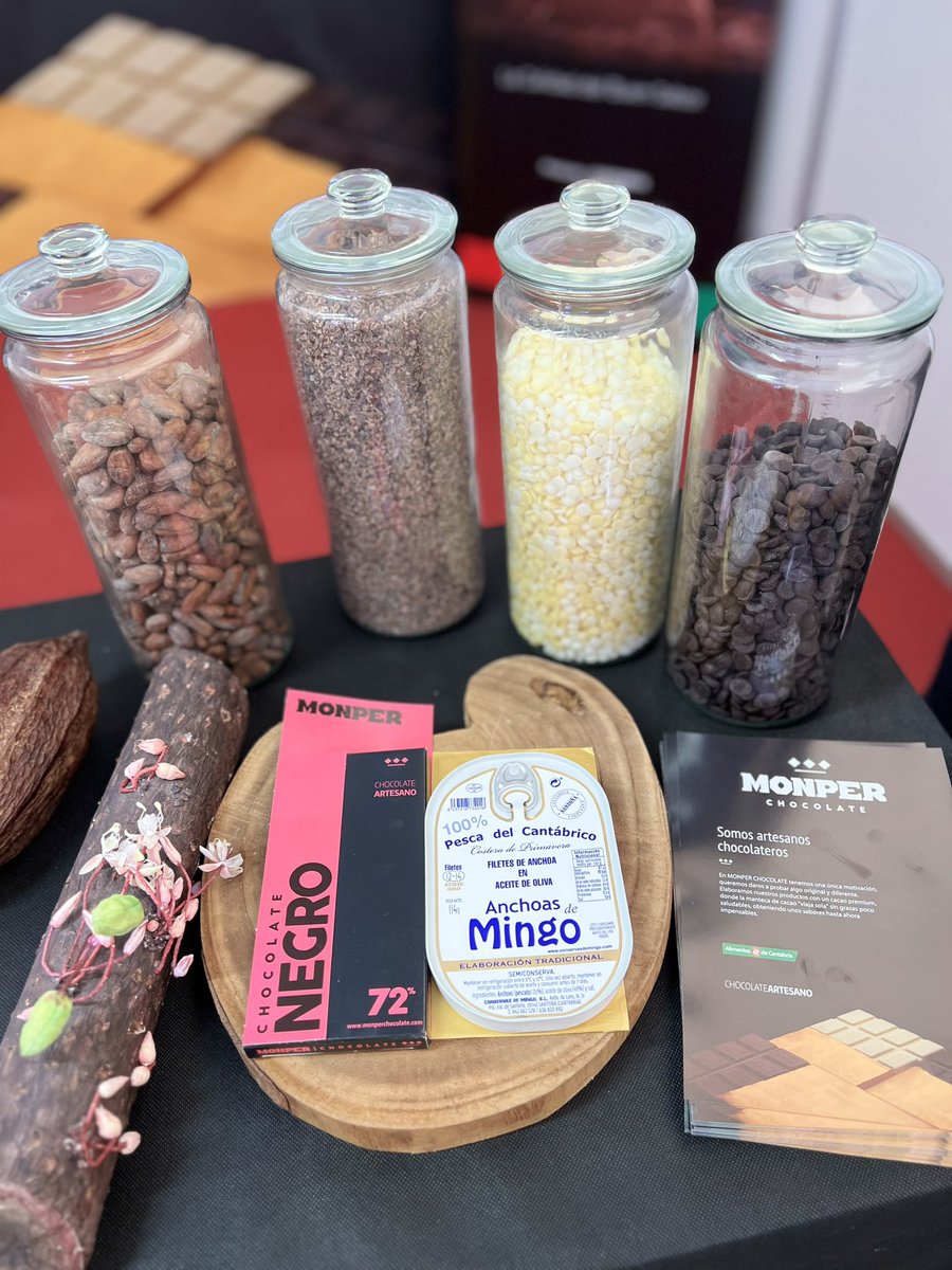 ConservasDMingo's tweet photo. Te Parece Buen Plan?? 🍫🐟😋😋😋😜@Monperchocolate #food #NoTeLoPierdas #Luxury https://t.co/ZQrVTEJq6s