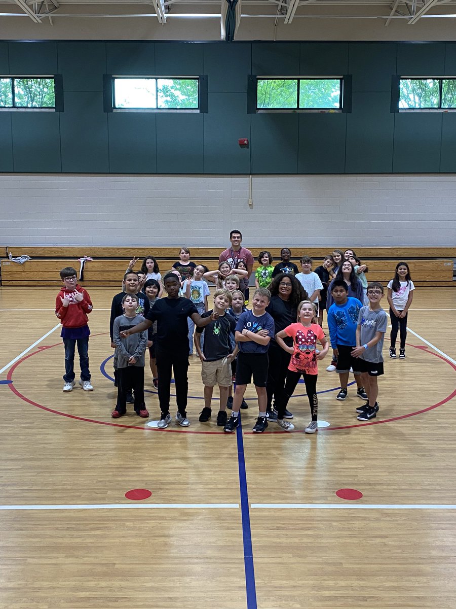joshlord23's tweet photo. Appreciate all the work UNG intern, Coach @cp_mayfield, did with our @CMCSIWarriors this semester! We all had a great time! @Hall_Schools https://t.co/fyFHDgiUqV