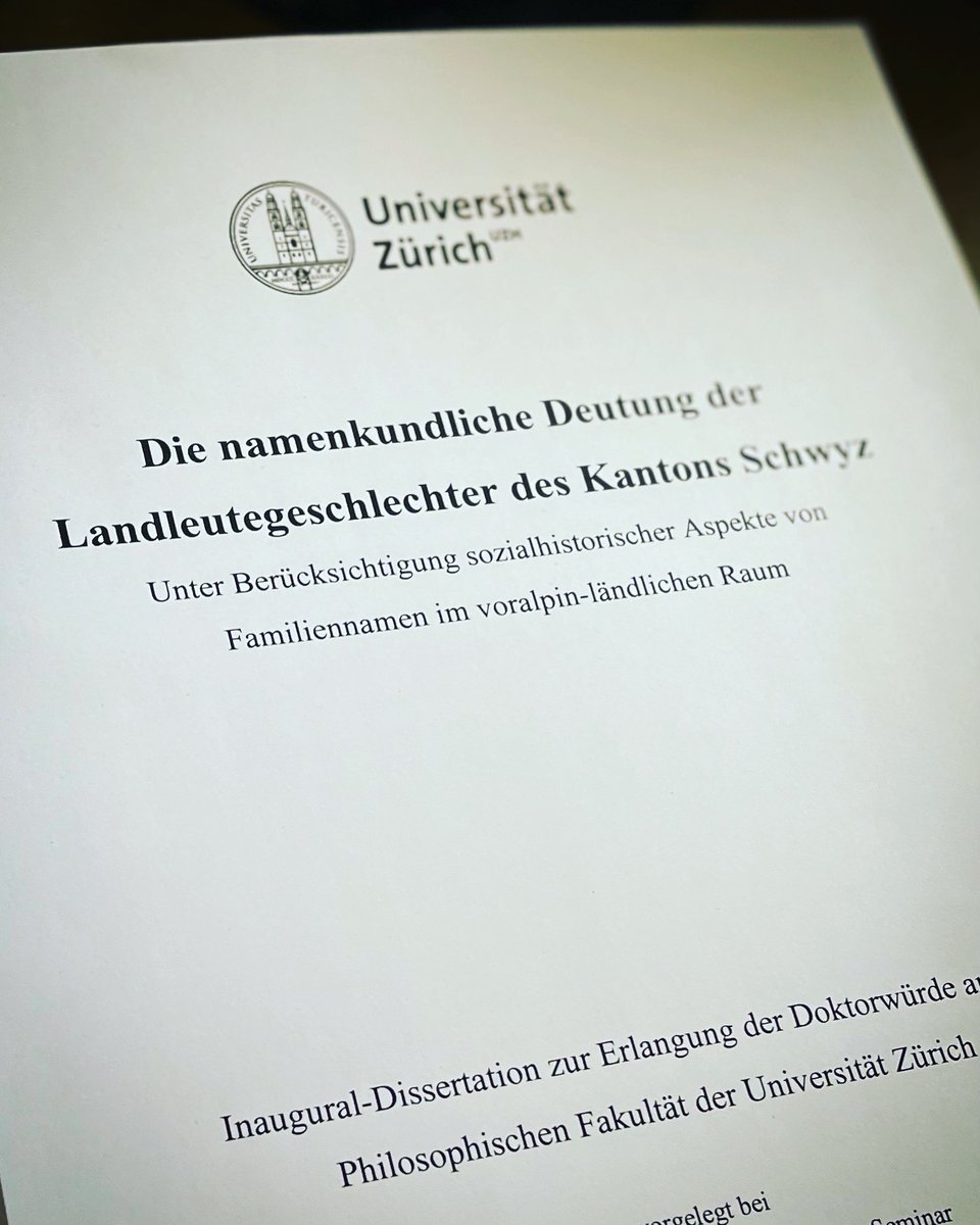 Es ist vollbracht. 😃🙏🏻🙌🏻

Nach 11 Jahren Verzögerung wegen unvorhergesehenen Zwischenprojekten🧒🏼👧🏻👧🏼🚡🥰

Die Geheimnisse der Schwyzer Landleutegeschlechter sind gelüftet… 

Darauf wird jetzt 🍾🎉 
😃 Das muss gefeiert werden!

#UZH
#Namenforschung