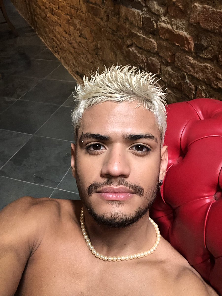 GabrielSantana's tweet photo. Sharkboy aqui pra trocar uma ideia com vocês enquanto faço uma pausinha hahahaha https://t.co/rLioTaTPHi