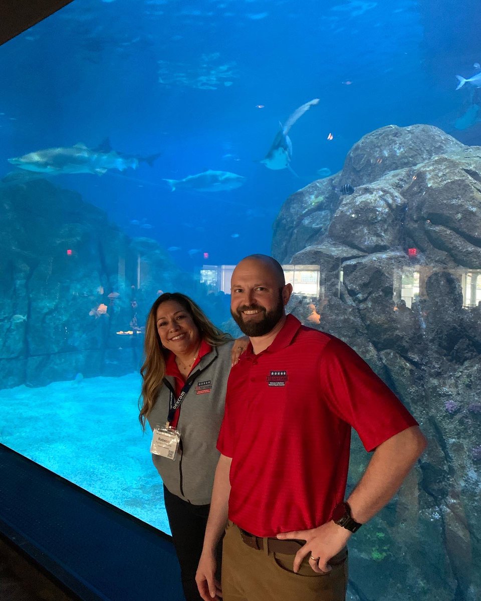 VIBNetwork's tweet image. 🦈 VIB Express Connect was o-FISH-ally a success! A huge thank you to our Title Sponsor American Water and our Reception sponsor T-Mobile for always supporting the Veteran Business Community. #AdventureAquarium #USSNewJersey #VIBNetwork #VIBExpressConnect