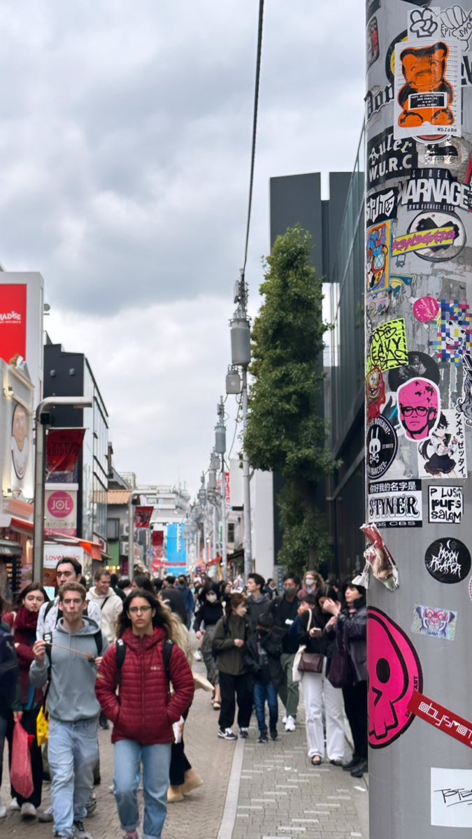 #pinkadam #stickerslap #stickerslaps #stickerbomb #stickerart #ladontplay #streetarteverywhere #adamclayton #urbanwalls #graffiti #graffitiart #instagraff #urbanart #streetart #streetartdaily #streetphotography #artderue #slap #art #原宿 #Harajuku #東京 #japan #日本 #竹下通り