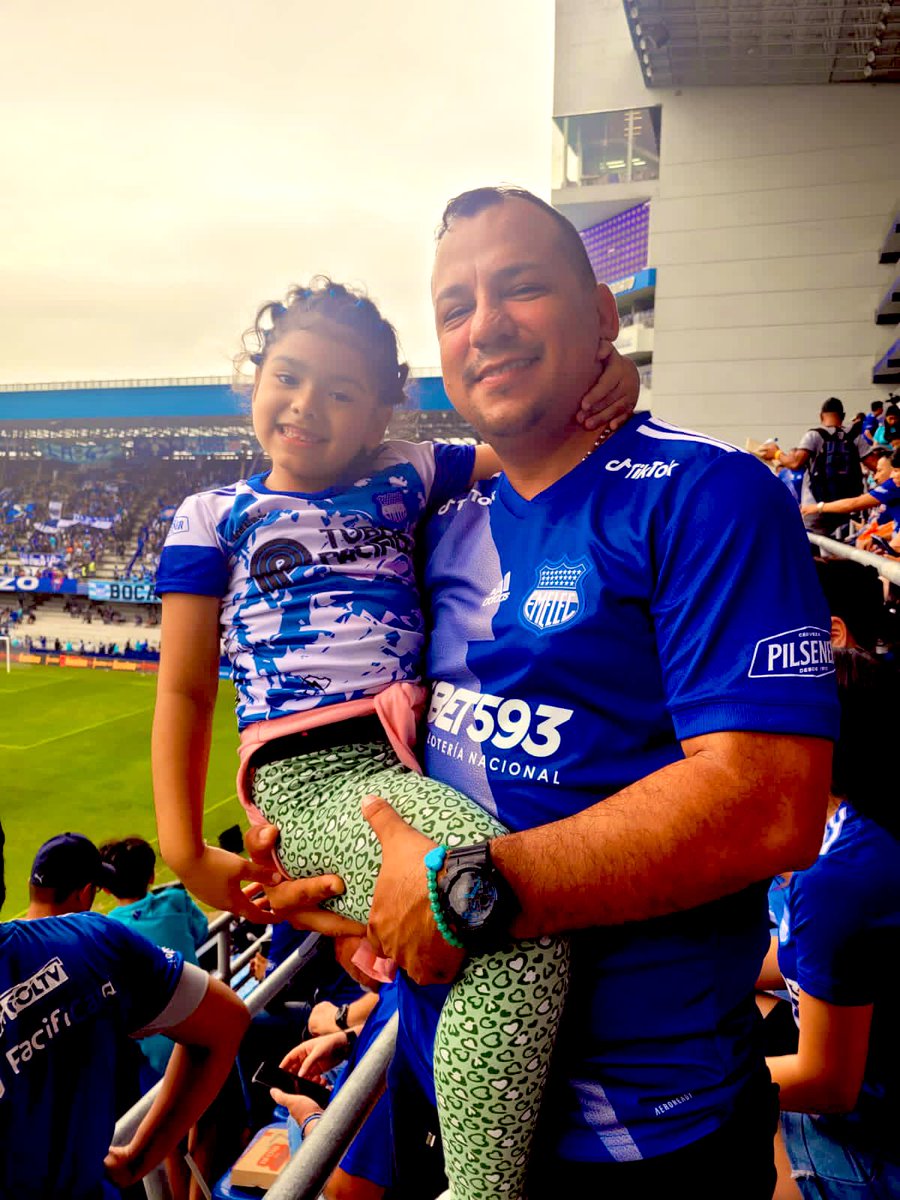 Felicidades mi Querido Club <a href="/CSEmelec/">Club Sport Emelec</a> que sigamos teniendo momentos de gloria, corazón, fuerza y coraje de Campeón 💙