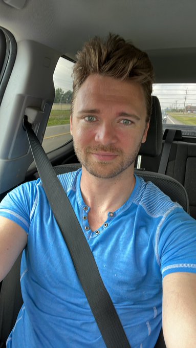 Tgif 🎉 off to help install a screen door for granny and then getting the pets set up for STL trip tomorrow<a href="/tag/tastemetuesday"class="tags"><span>#tastemetuesday</span></a>