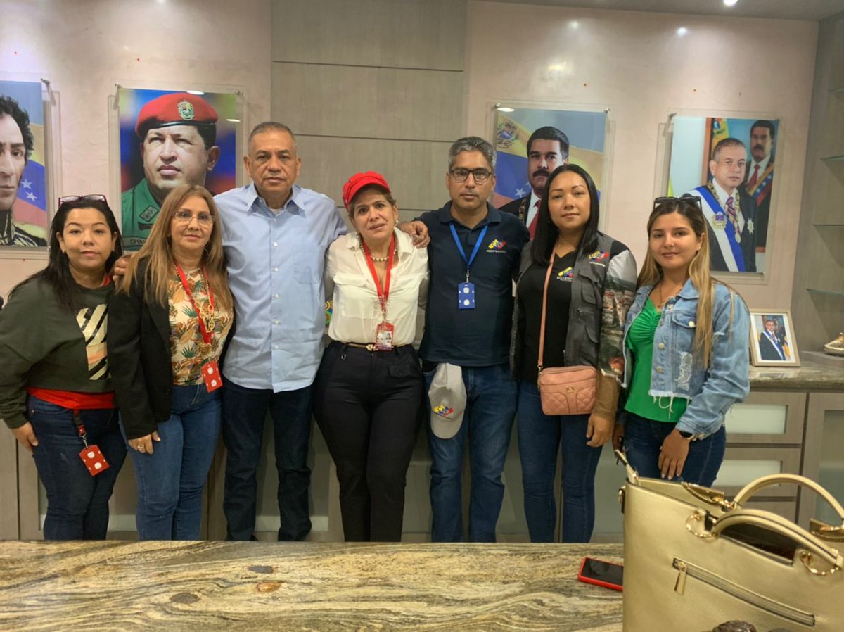 Sostuvimos reunión con el gobernador <a href="/amarcanopsuv/">Ángel Marcano</a> y el @cne_bolivar, antes del despliegue de los equipos en el municipio Gran Sabana, para la instalación de la primera etapa de la certificación de las Actas de Nacimiento de las niñas y niños de este municipio fronterizo.