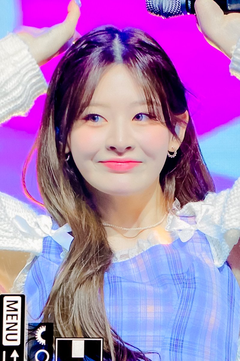 230428 pre.
윤세은 예쁘다
#스테이씨 #세은 #STAYC #SEEUN #세으니최고💞 #짱짱구❤
<a href="/STAYC_official/">STAYC(스테이씨)</a>