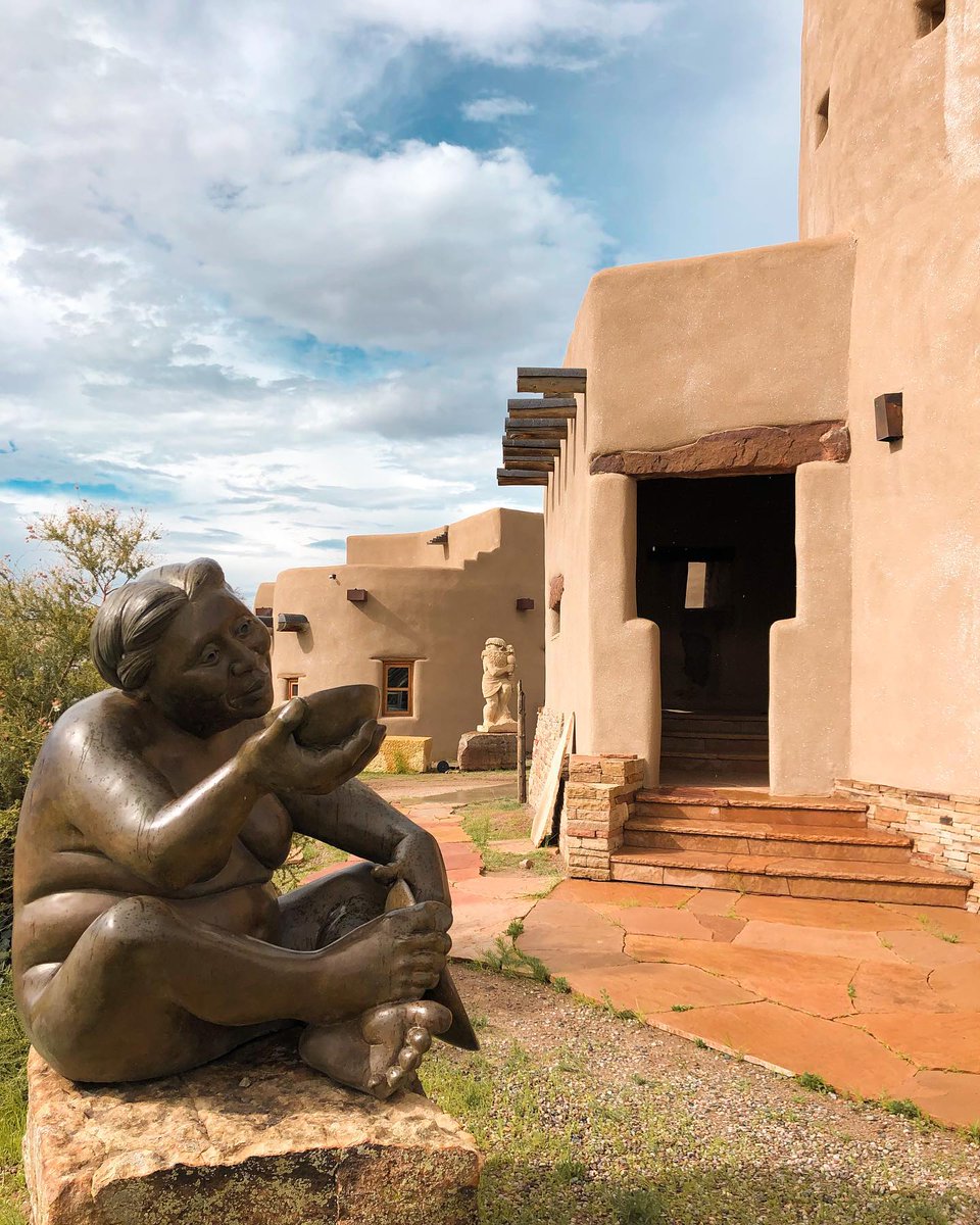 SantaFeNMTrue's tweet photo. In awe of the historical treasures of the Poeh Cultural Center 
and artistry of Roxanne Swentzell. (POJOAQUE, NM)
Photo Credit: @jujuaroundtheglobe 

#santafenmtrue #santafecounty #santafecountyadventures #indiginousartists #indigenousart #nativeartists  #nmtrue #newmexicotrue https://t.co/s1AkqGfGA0