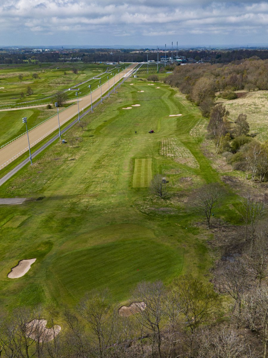 Bird's eye journey down the 14th & 15th Tee at Northumberland Golf Club #golf #golfcourse #golfing
#golfaddict #NorthumberlandGolfClub #golfstagram #golfswing #golflife #golfclub #golftravel golfvacation #golfview #golfcourseviews #golfersofinstagram