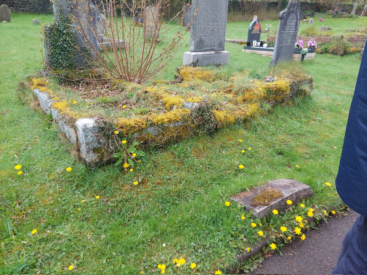 Today I had the pleasure of visiting Cefn Coed cemetery to see the great difference Unpaid Work is having there. Some of the graves are really overgrown and the team are busy restoring them to their former glory <a href="/HMPPSCymru/">HMPPS in Wales / HMPPS yng Nghymru</a>