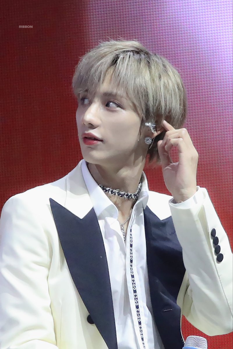 4月25日にデビューしたばかりの新人グループXODIACの씽(シン)、本名:麥