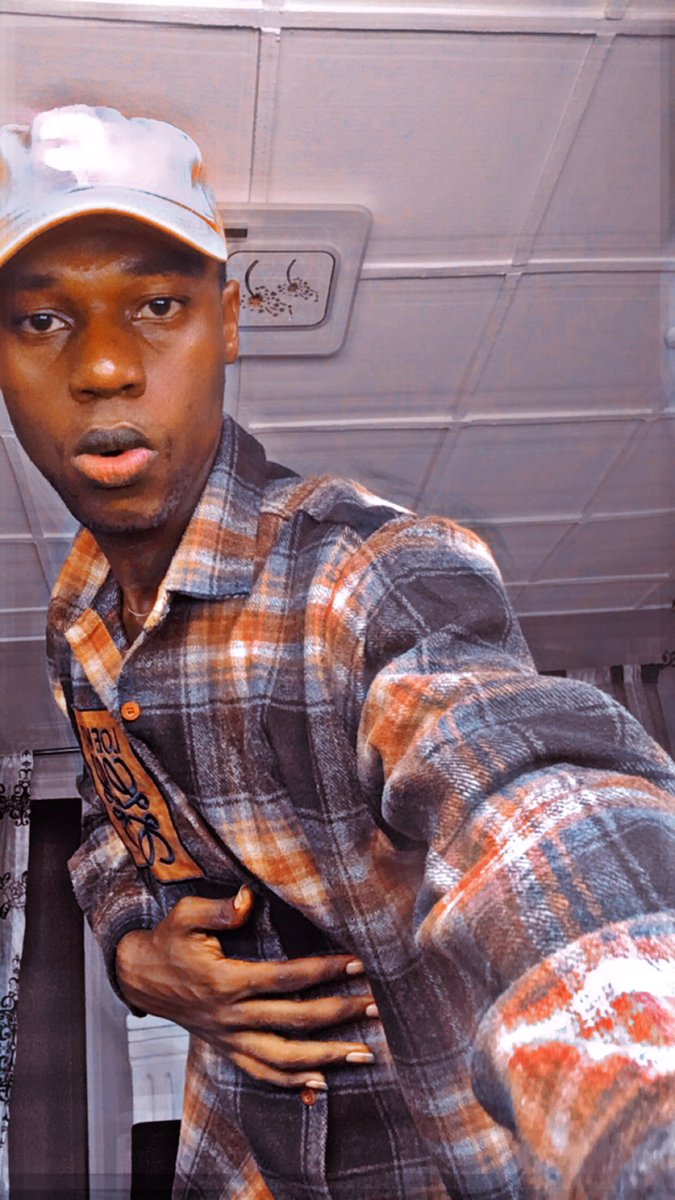 ADE_OF_LAGOS_2's tweet photo. The chef                   The food https://t.co/LS5sUPL3X2