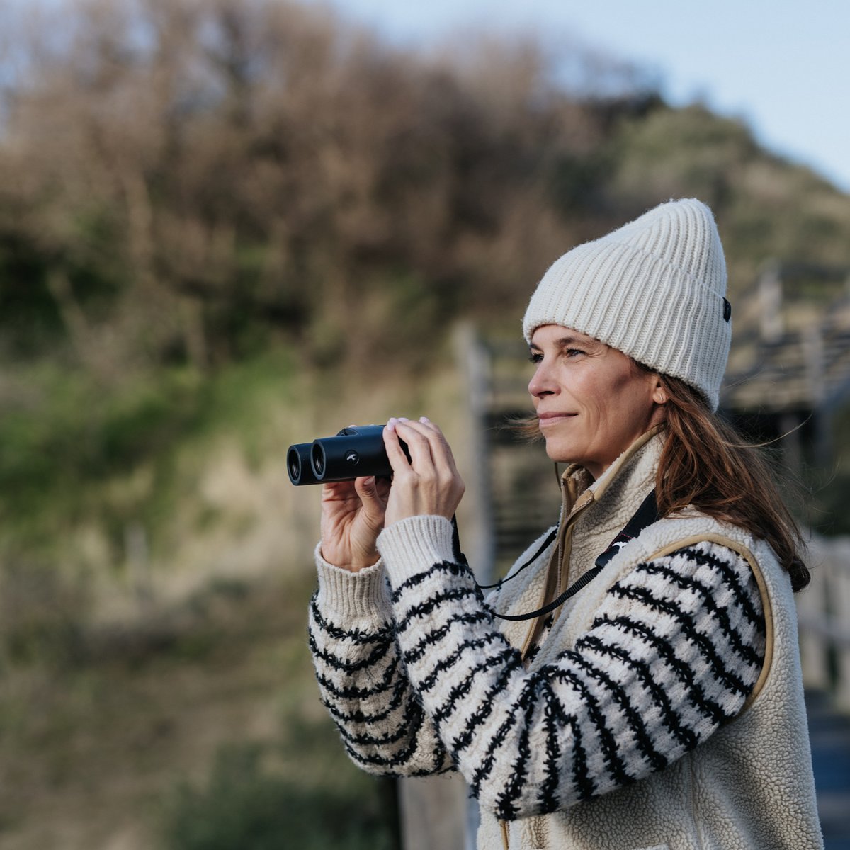 The LYNX HD + is truly amazing , because in spite of all its optical technology, it is one of the smallest and lightest binoculars ever made.