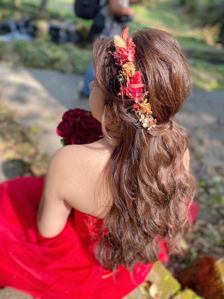 Andreabeautyna1's tweet photo. 𓆸 𓈒 𓂂𓏸 𓈒𓏸◌

森系婚紗風格搭配乾燥花頭飾💐
現場看超美🤩🤩
出片效果更讚👍👍 https://t.co/5WWCGStFIg
