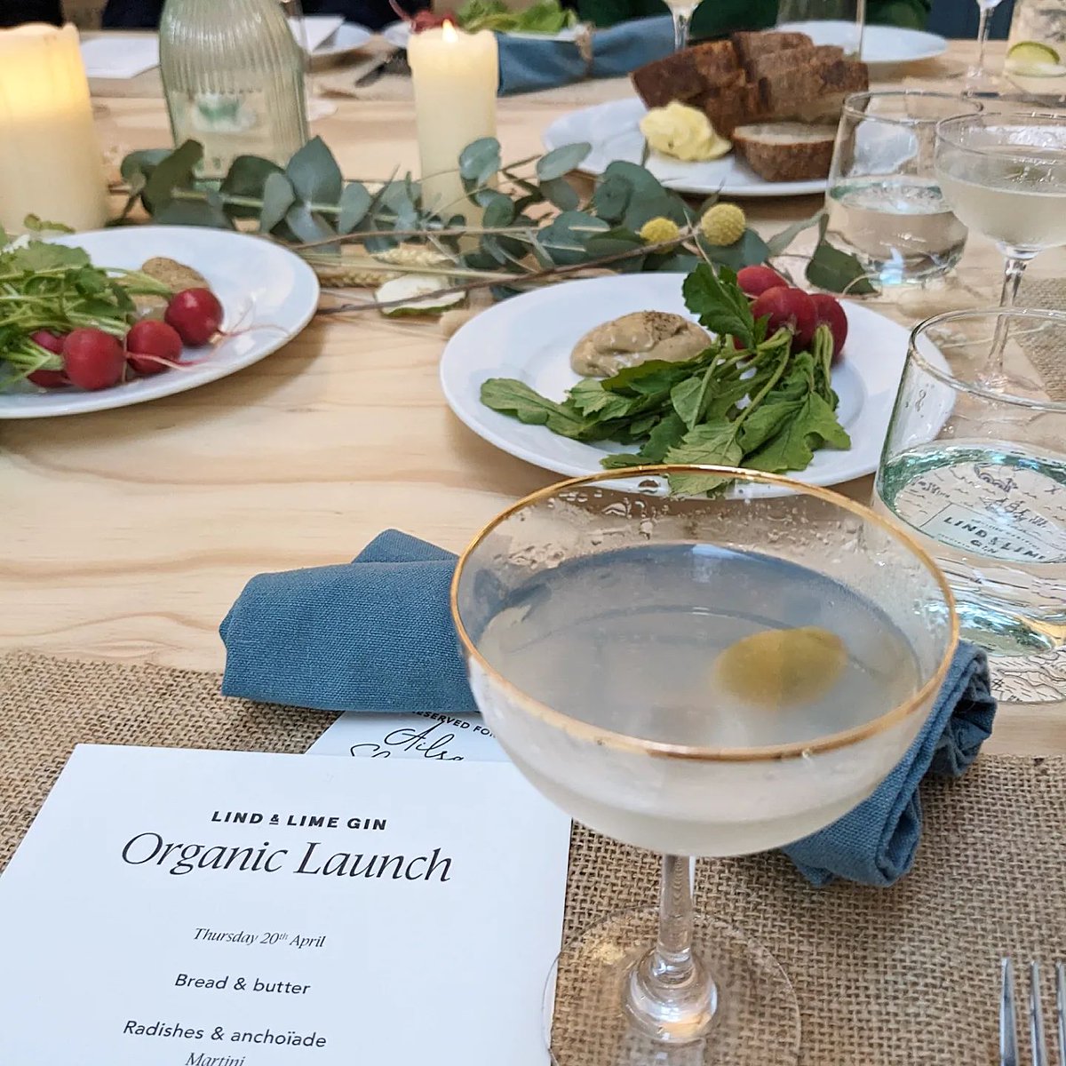 Last week we invited a mix of influencers, trade and media to a pop-up dinner hosted with The Palmerston to celebrate @LindandLime becoming certified organic. 📷 by @ailsajms1