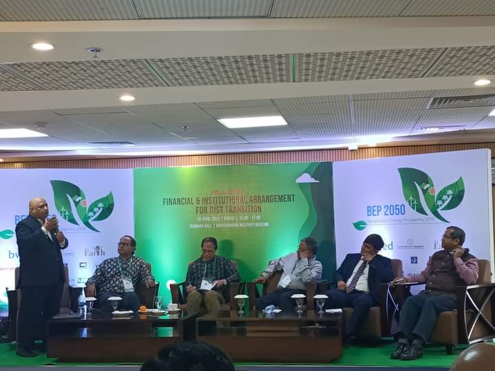 LamiaSangida's tweet photo. Bangladesh Energy Prosperity 2050 
Today,on the 2nd day of the conference,6️⃣ parallel sessions were held in two different halls, on different aspects of the energy sector of Bangladesh. Each session had three presentations.

#bep2050 
#renewables 
#JustTransition 
#YouthNet https://t.co/uF5WPupgAP