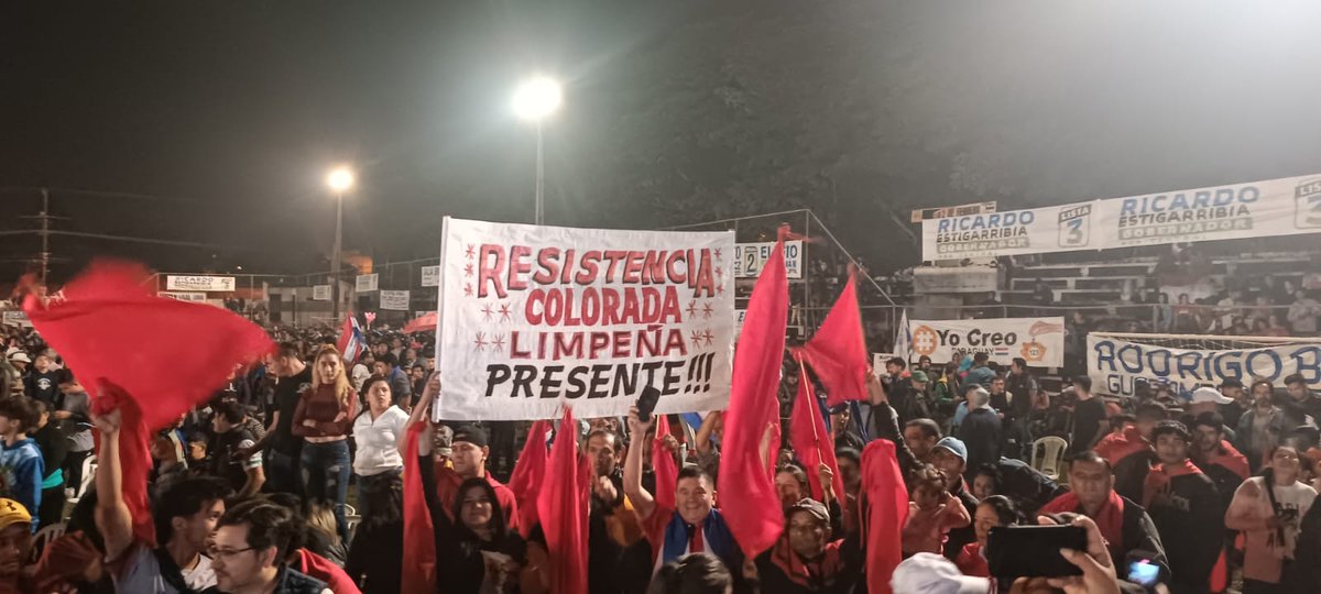 Emocionante acto ayer, sin arreo!
No nos merecemos este país de unos pocos , merecemos un país para todos/as . El domingo juega la albirroja🇵🇾Gana la <a href="/concertacionpy/">Concertación Nacional 2023</a>  gana la esperanza Gana Efrain &amp; Sole la única opción de Cambio! <a href="/EfrainAlegre/">Efraín Alegre</a> <a href="/solenu/">Sole Núñez</a>