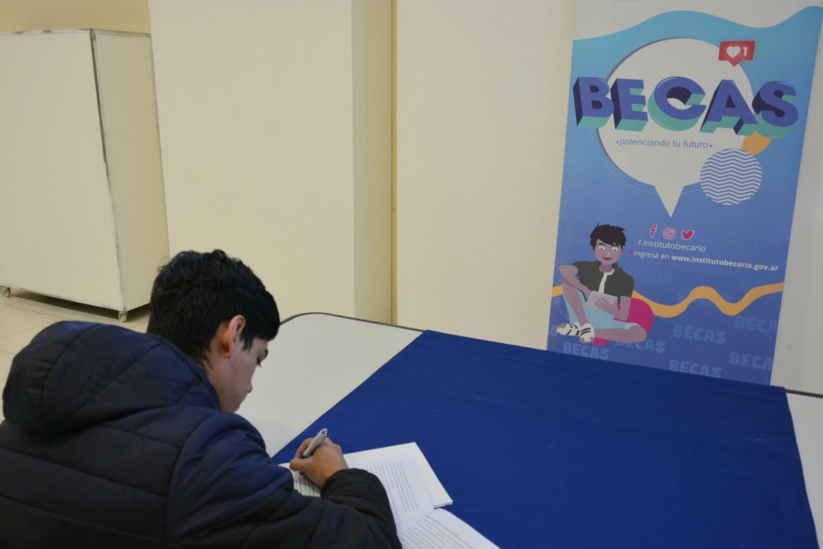 #PuenteAlTrabajo 

🤝 Desde el <a href="/instbecario/">Instituto Becario</a> firmamos un convenio con Daniel Vazquez de la empresa Simplifica Resources Technology Group S.A.S. y con Luciano Aguilar, estudiante de la Lic. en Sistemas de Fcad.UNER para llevar adelante sus prácticas profesionales en #Concordia