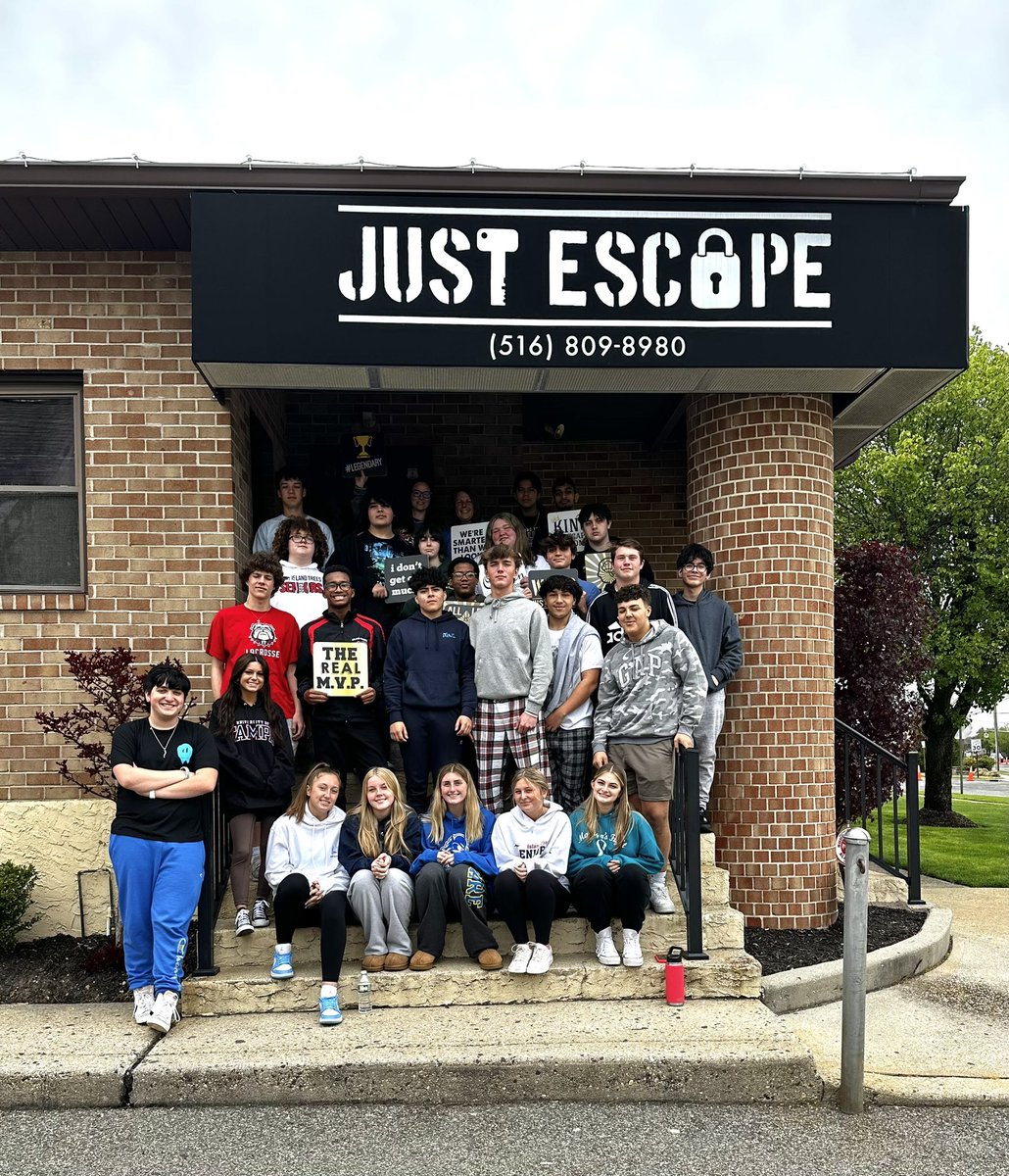 MsSkuddersClass's tweet photo. Escape rooms have nothing on these forensic students! Great work #collaboration #teamwork @IslandTreesHS https://t.co/xag01mi9pc