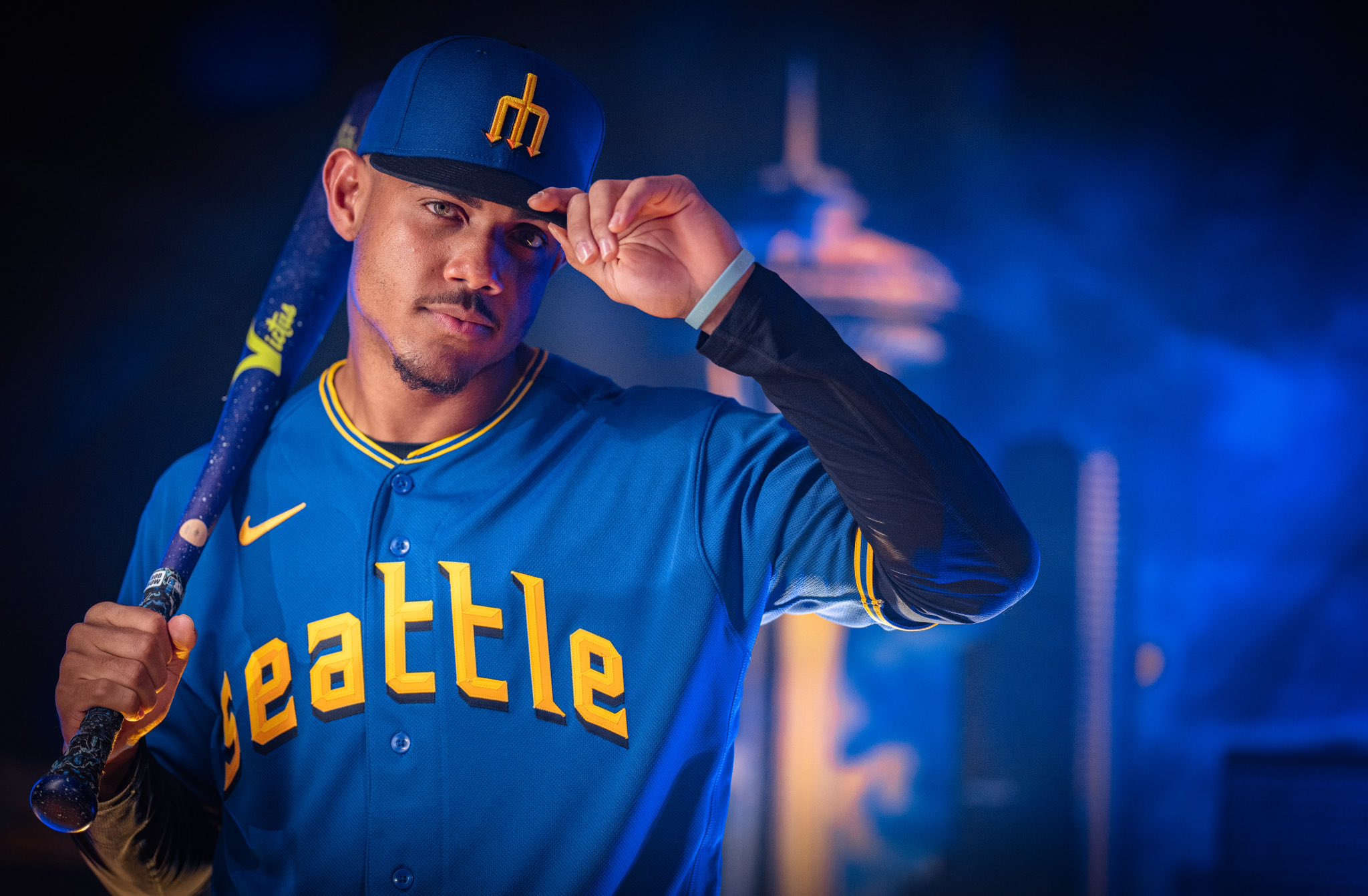 Fuz46pCWAAkEJcy?format=jpg&name=large