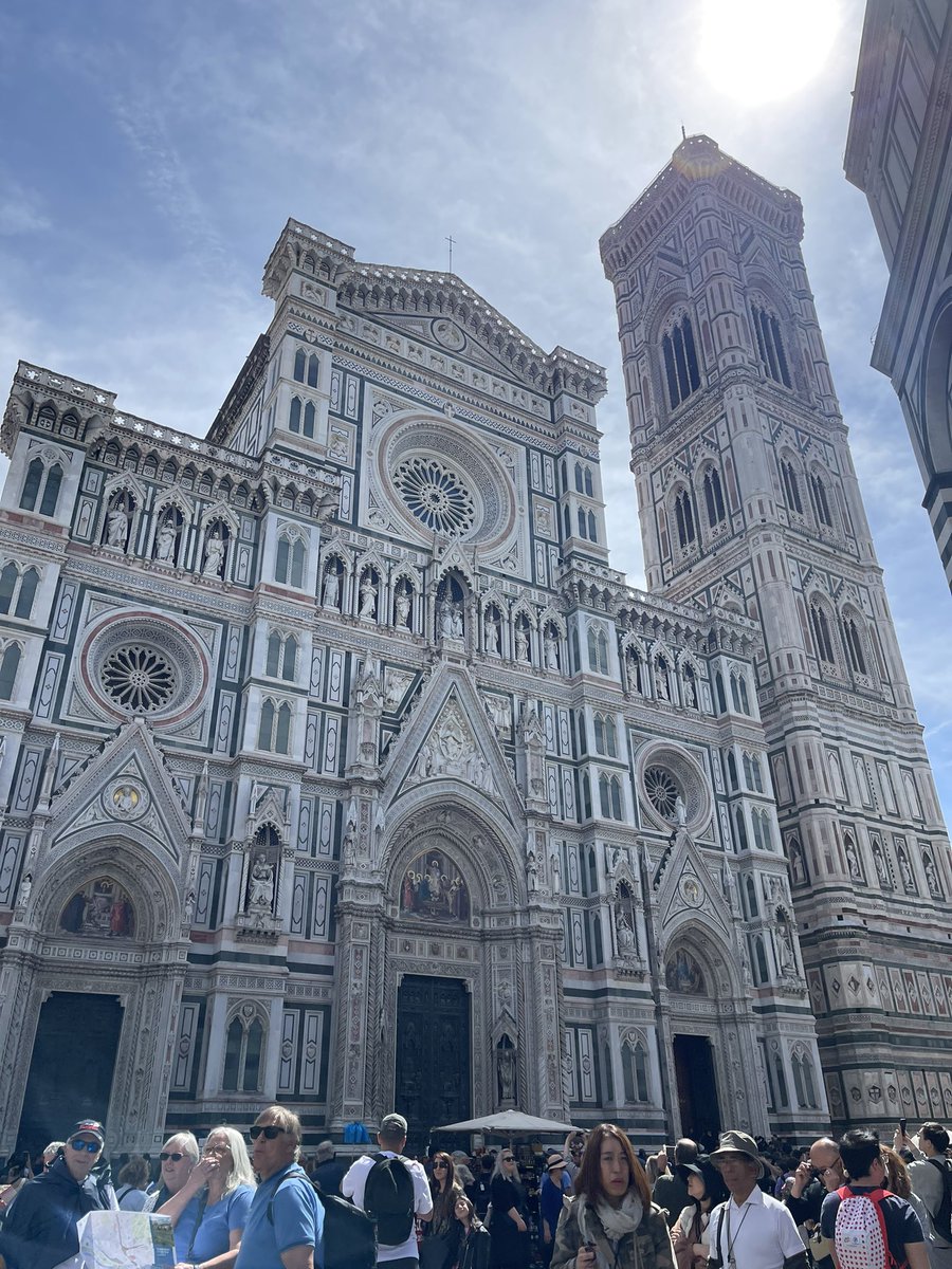 AYAPIKOO's tweet photo. in ITALY 🇮🇹
晴れた時の空が本当に綺麗っ https://t.co/7RAWl6wcQh