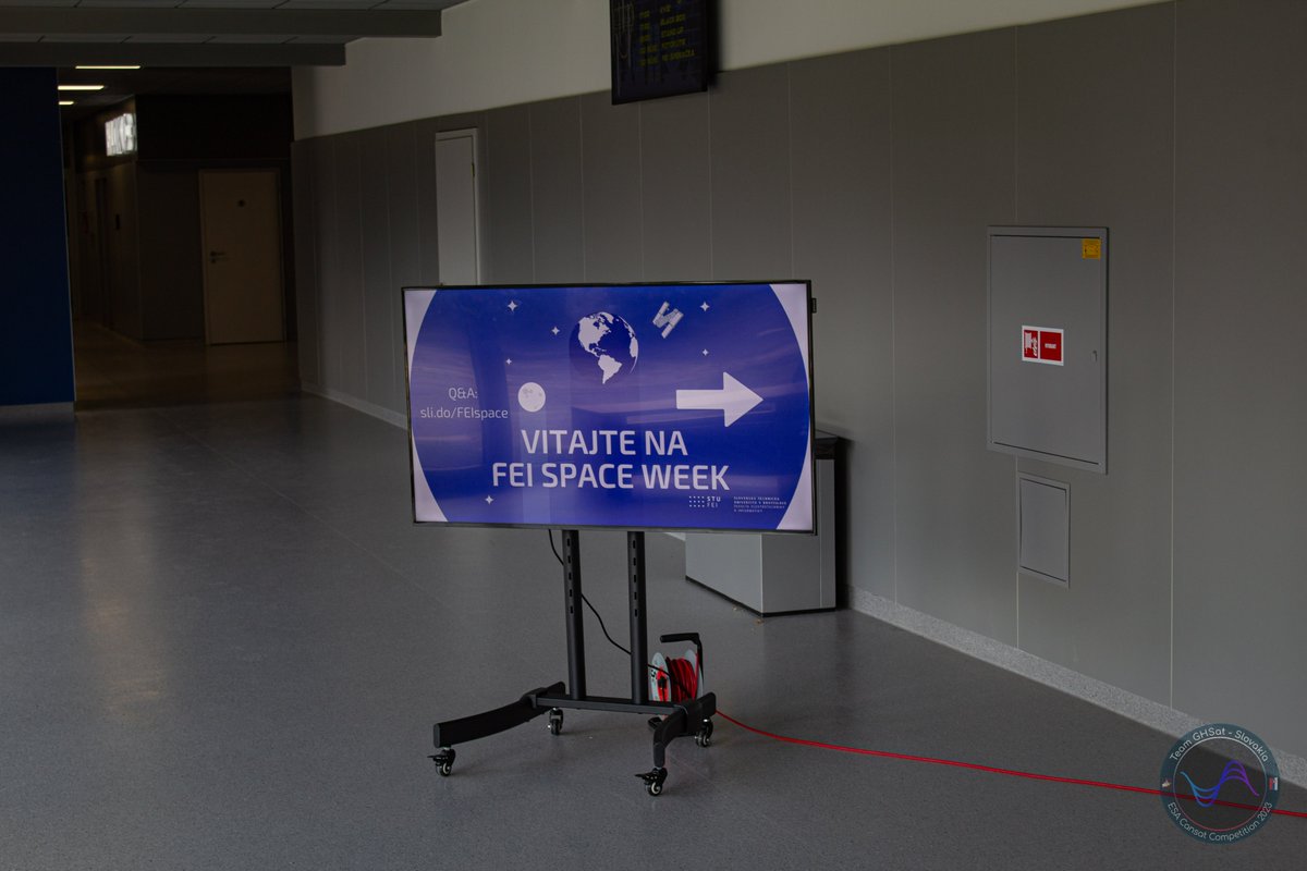 ghsat_sk's tweet photo. 🇬🇧The presentation was listened to by the university's aerospace engineering students and interested visitors, followed by a short question and answer session. #cansat #space #science #slovakia https://t.co/CwiAbn2X5J