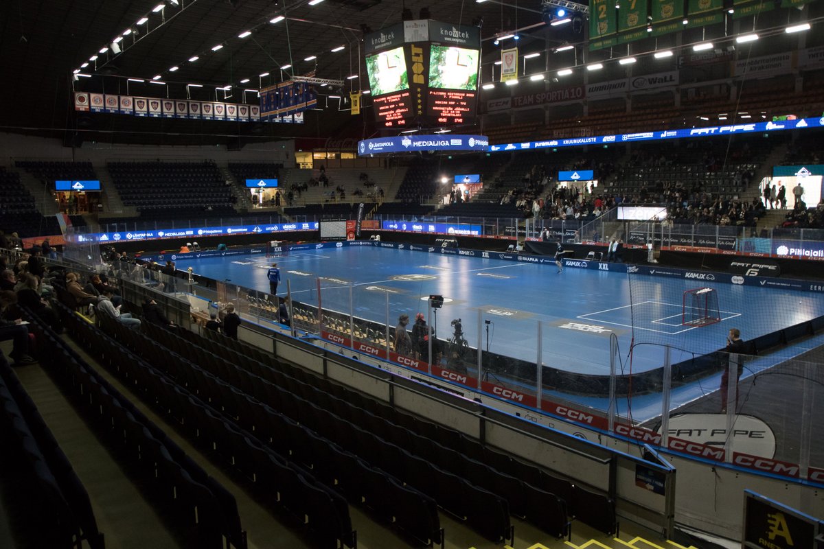 Nyt on asiat hyvin. Perjantai-ilta ja F-liigan seiskafinaali <a href="/nokiankrp/">Nokian KrP</a> - <a href="/TPSSalibandy/">TPS Salibandy</a> alkamassa Hakametsässä. Kuvia illan aikana tänne:
salibandyliitto.kuvat.fi/kuvat/F-liiga,…
#salibandy <a href="/f_liiga/">F-liiga</a> <a href="/paakallofi/">Pääkallo.fi</a> <a href="/Salibandyfi/">Salibandy.fi</a>