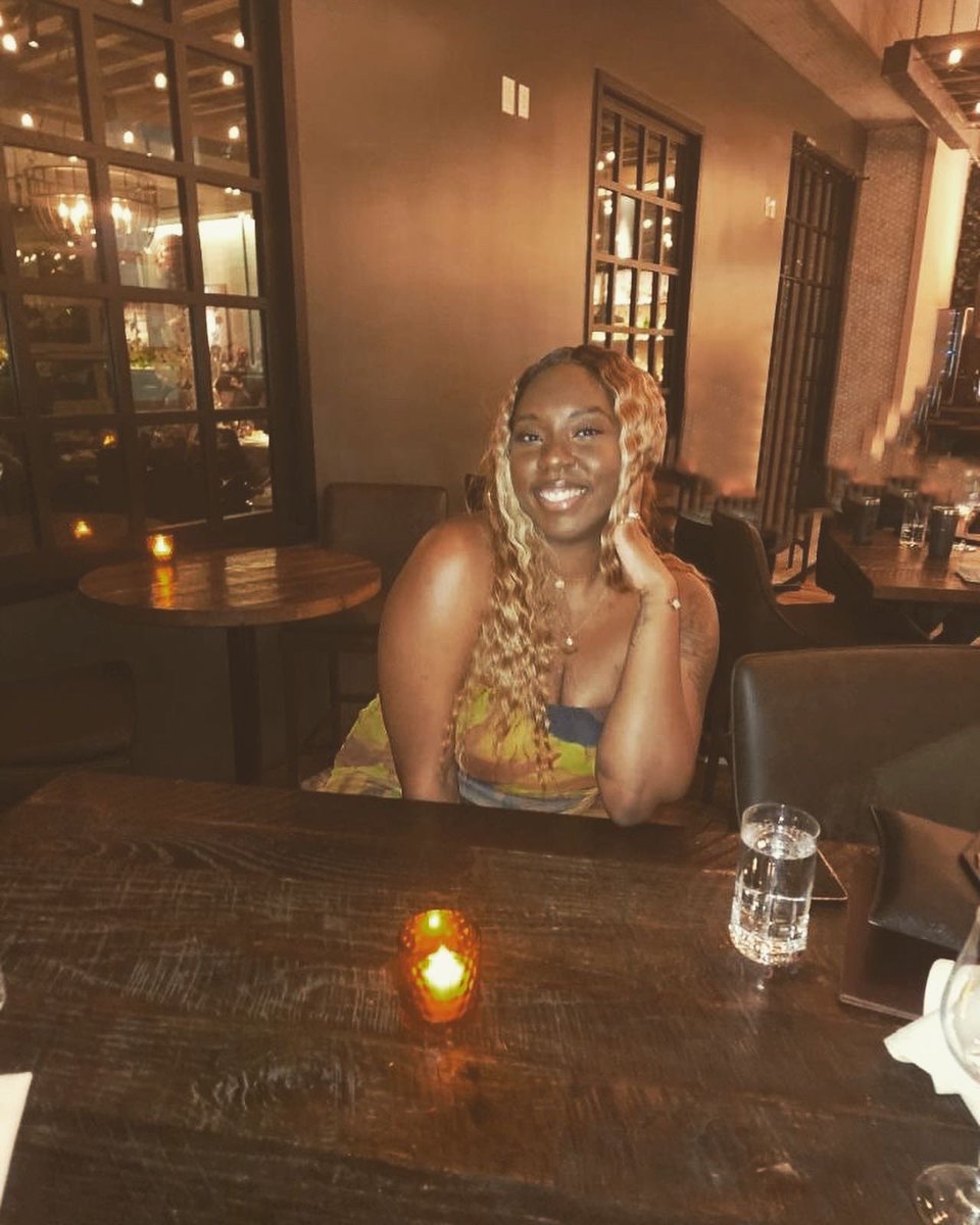 _BreezyOG's tweet photo. life is good. 🥂 https://t.co/hY5dfULrle
