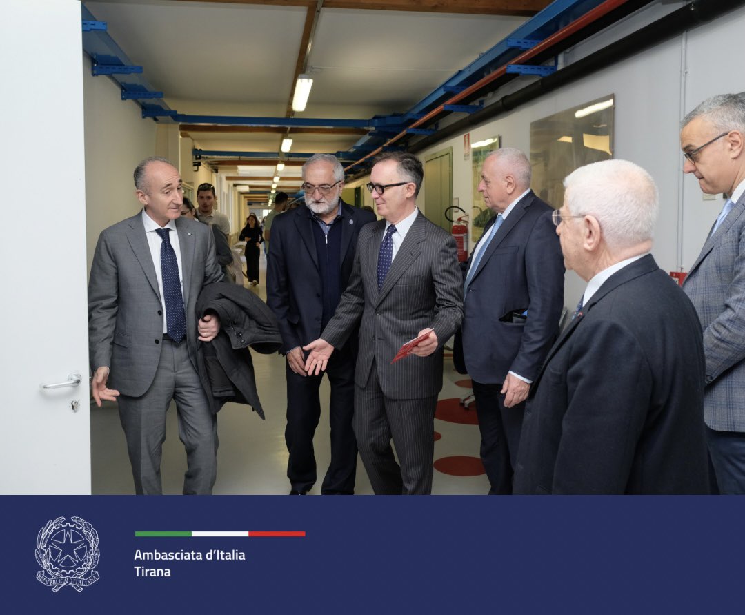 BucciFab's tweet photo. All’Università del Buon Consiglio, per celebrare i 30 anni di presenza dell’omonima fondazione in 🇦🇱. Un modello basato su #istruzione di qualità e #cooperazione interuniversitaria con l’ 🇮🇹. Perché #unitisipuo! https://t.co/64bfEQlHtq