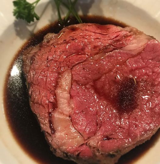 AustinSaloon's tweet photo. Stop in this weekend for our herb crusted and oven-roasted Prime Rib (Nebraska Beef)!

#primerib #steaknight #nebraskabeef #steakhouseomaha #theshopsoflegacy #austinsomaha https://t.co/QtSWQSEraC