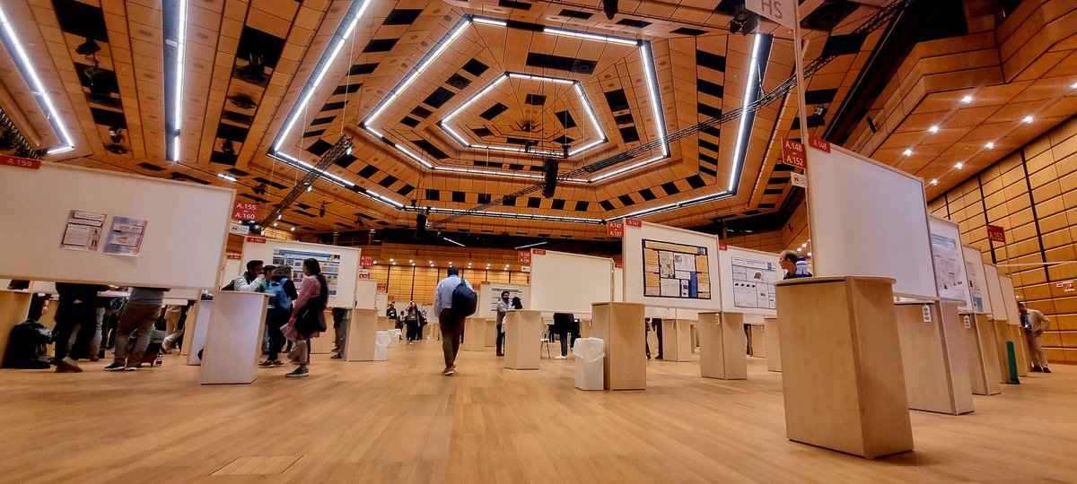 I guess that's a wrap! My postdoc advisor, @rbalesuc, always asks you a question: what did you learn today? At #EGU23, I learned that, as @EuroGeosciences, we are stronger together. 18k attendees, 100+ countries, and one goal: leaving this world better - #Together ! #egu2023