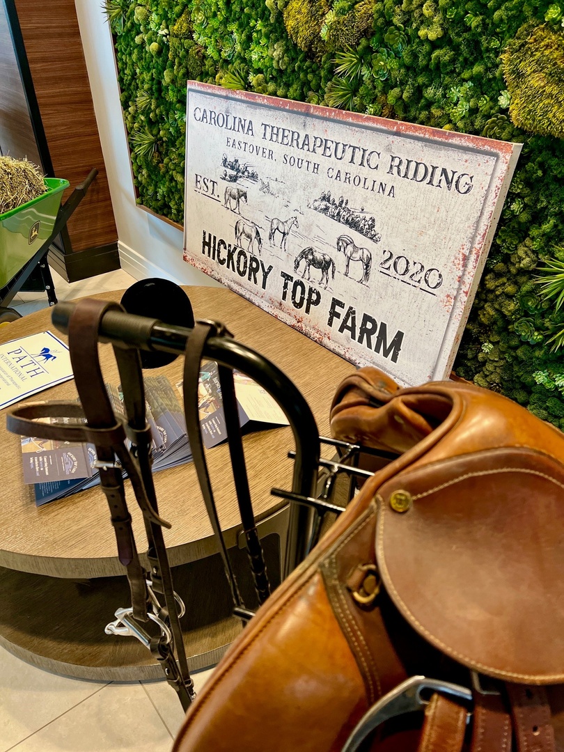 StillHopes's tweet photo. Nothing better than barbeque, oysters, bluegrass, Hank the Tank, and Willow! Excited about our new joint program with Carolina Therapeutic Riding and Hickory Top Farm! #LifeAtStillHopes 🍀 https://t.co/se4GOtRIxX