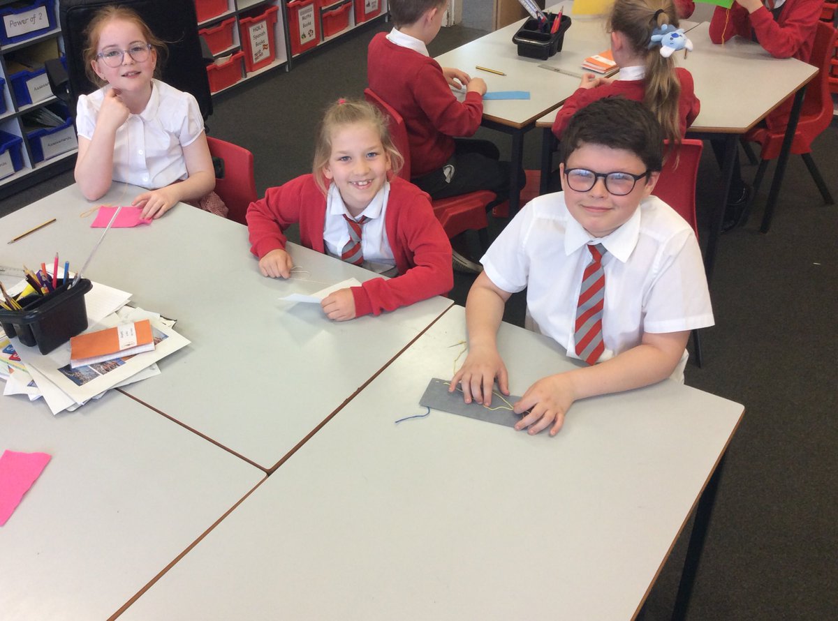 HFyear4's tweet photo. This afternoon we used our sewing skills to practice the running stitch, the back stitch and the whip stitch. https://t.co/ADslRlSaNp