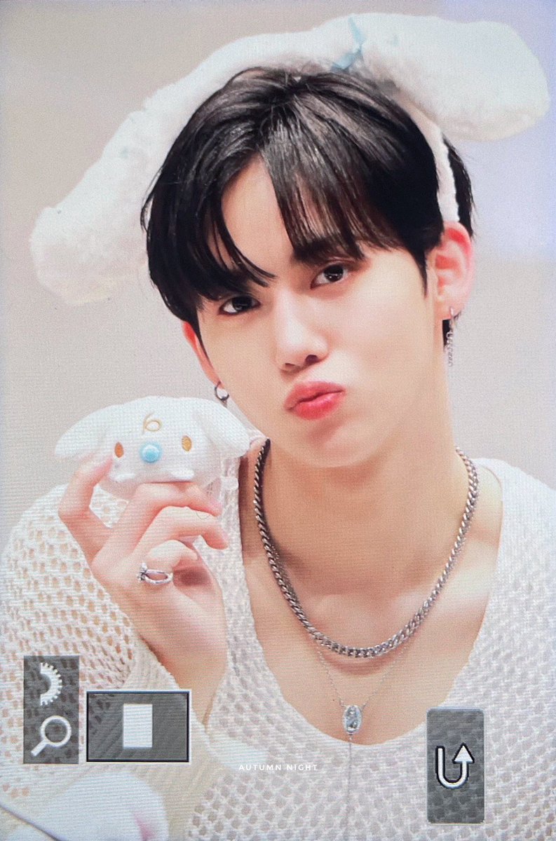 hyslogs's tweet photo. cinamoroll yunseong???? https://t.co/WXUnzAX9dD