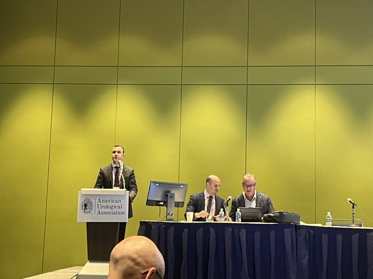 BIDMCUrology's tweet image. @JosephBBlack work @AmerUrological #AUA2023 assessing prescription patterns for management of #mCSPC with lots of interest from the audience.