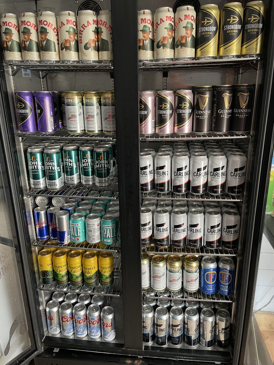Liversedge_FC's tweet photo. Bars will be open from 6.00
As well as Main Bar, Can Bar/Tuck Shop &amp; Sedge Saloon will be open.
We also have our Session Blonde “Sedgemonster” in  Main Bar
Carling Premier available in cans
Not forgetting the “Sedge Snack Bar”
Let’s all have a good night https://t.co/CfjYFrTjK0