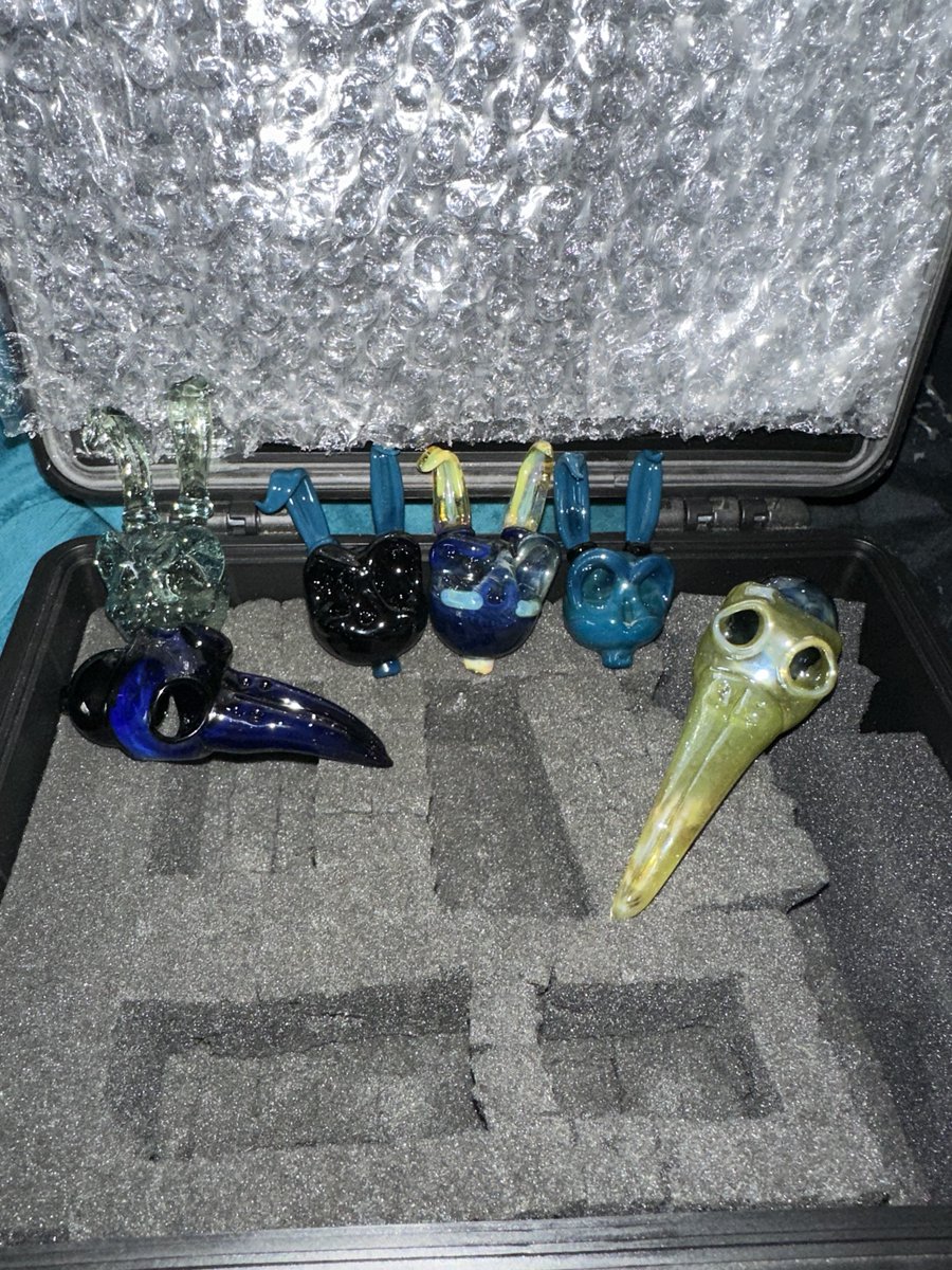 With over 20k cro Vol sold on secondary! Lets #crofam 
Over 40k cro given back so far
1950/4454

🐰1k Cro every 500 mints 
🐰<a href="/MadMeerkatNFT/">Mad Meerkat Burrow | Mad Merge Live</a> at 50% minted 
🥕Custom glass at mint out  for four  winners
🥕8 bounties left of 750 cro on legendries
BTFDcro.com