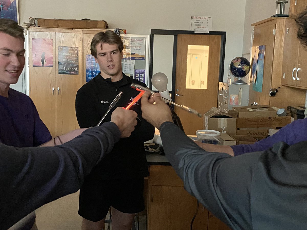 purbalite's tweet photo. Mrs Giles AP Physics 2 class experiments like Nikola Tesla once did. https://t.co/z3PFC0c6Yq