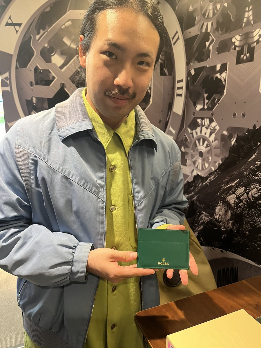 conowa_web's tweet image. 僕のwebコンサルのスクール生がロレックスを購入しました。
非常に喜ばしい事です(^^)
古着屋さんやってた頃では考えられなかったと言ってくれて、、本当に頑張っくれたお陰です。

#ロレックス
#webスクール
#マーケティングスクール
#webマーケティングスクール