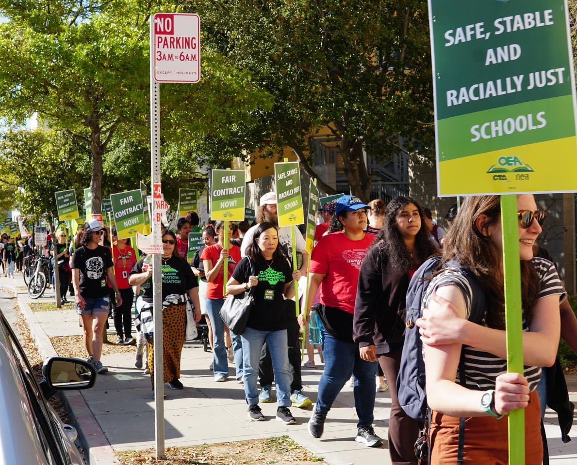 OaklandEA's tweet photo. Our big bargaining team finished last night at 10pm & they will be back at it this morning at 10am. We are working hard to avoid a strike, but are also getting prepared, in case it’s necessary. Oakland is in a teacher retention crisis, & we won’t let it bleed into a new year! https://t.co/TpABZ4tqjD