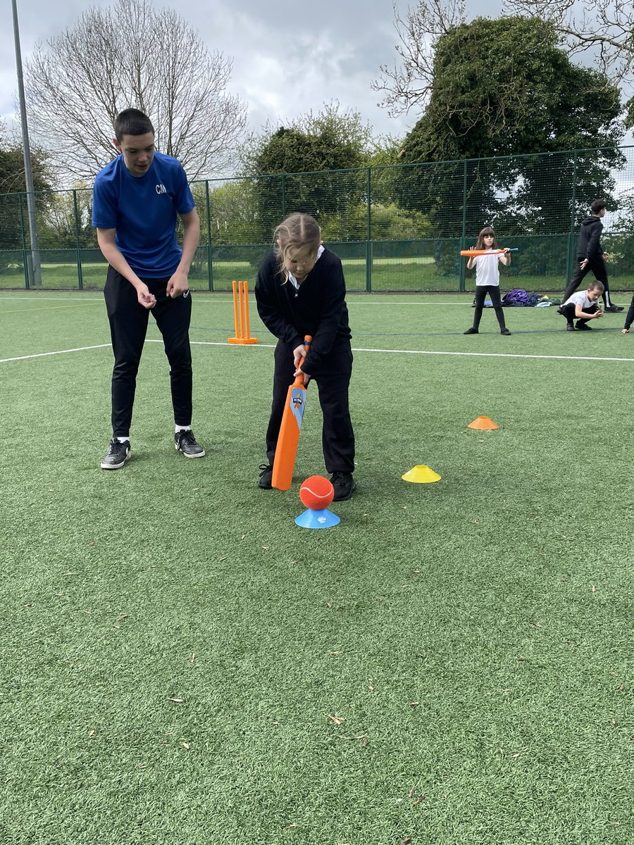 Oxoncb's tweet photo. A fantastic day at @CartertonCC @WestOxonSSP for a KS1 Cricket Skills festival! 🏏

Over 150 children giving cricket a go! 🌟 

A big thank you to all sport leaders for helping with the activities. 👏🏼 

#itallstartswithallstars https://t.co/LKkdPt5Cao