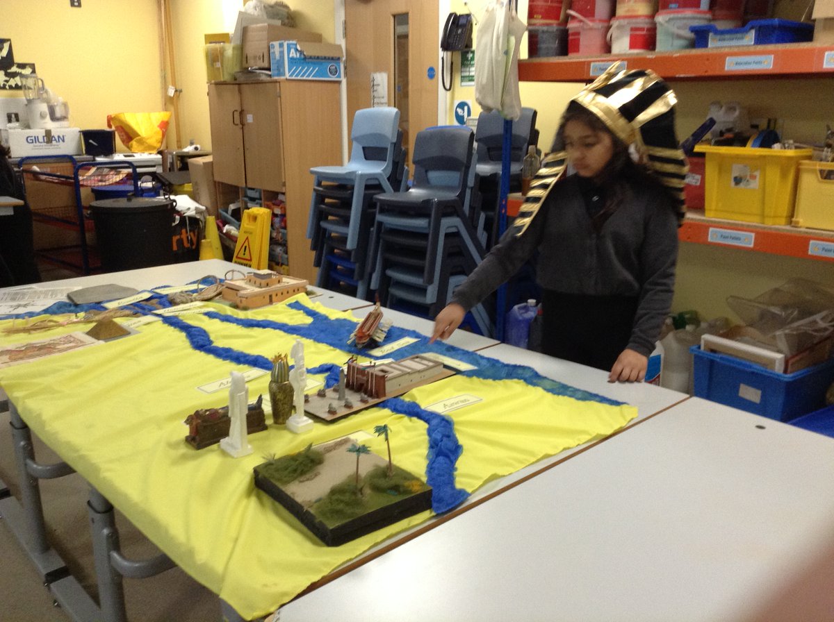 mellorschool's tweet image. Year 3 enjoyed a workshop by @MidlandsCLS based on the Egyptians called ‘River Nile Gift of the Gods’. They explored a variety of Egyptian artefacts and played some Egyptian games. They also had the opportunity to print their names in Hieroglyphics. 🌟 #enjoylearning