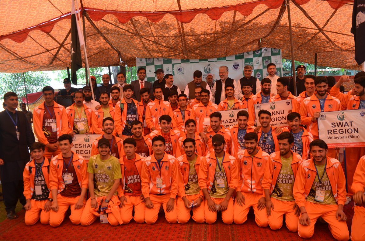 MAhmedhec's tweet photo. At University of Peshawar for PM Youth Program Talent Hunt and inauguration of Volleyball court. 

More power to the youth. https://t.co/E3XkBjJyHT