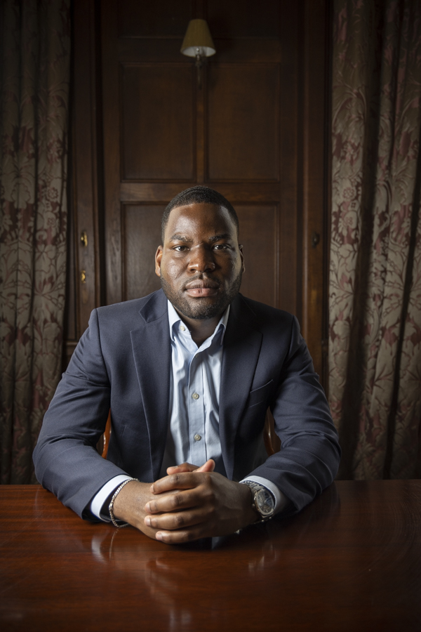 KebleOxford's tweet photo. Folarin was one of the trailblazers in improving access for black students through the University’s first Target Oxbridge residential programme. Folarin Odunubi (Jurisprudence 2015) https://t.co/62ufgkGao6 📷@FranMonks #PortraitFriday https://t.co/P7EqImdsok